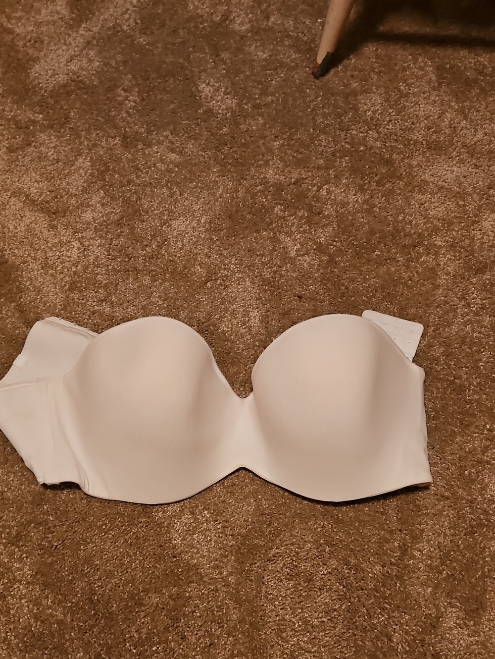 Lilyette Strapless Bandeau Bra - White